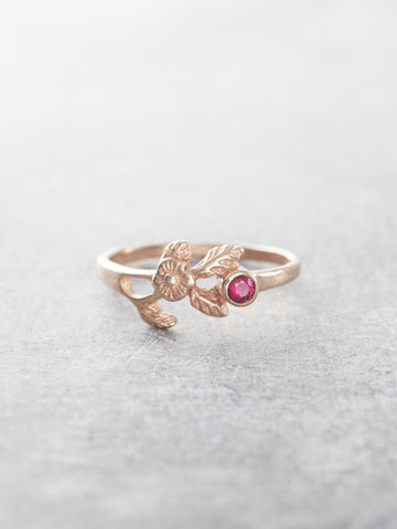 Ruby Kiss Ring - LUNESSA