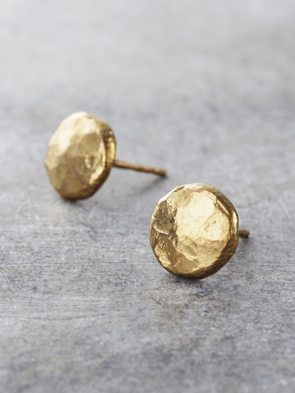 8.25mm Artisan Dot Post Earrings - LUNESSA