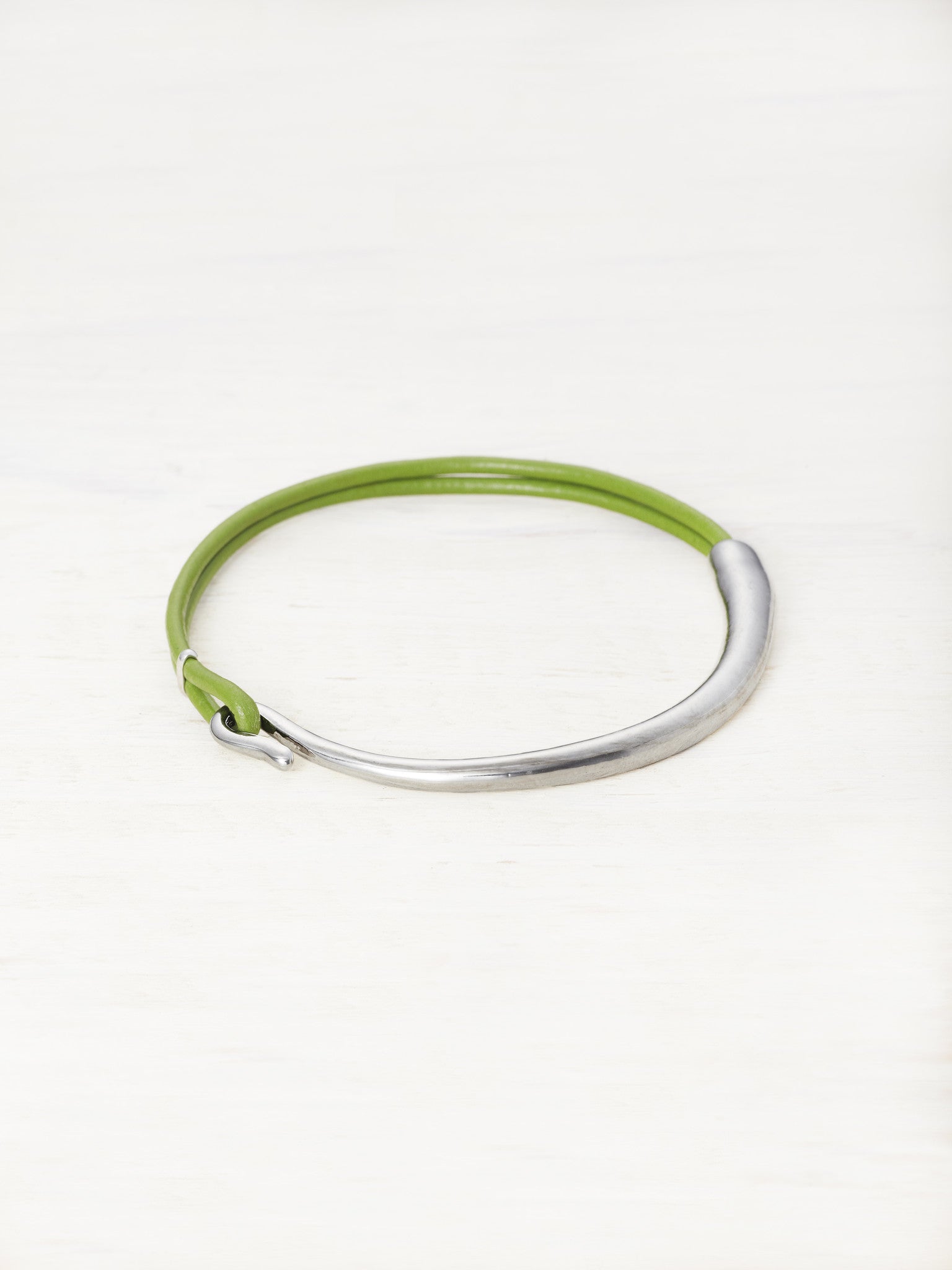 Kids Leather Bar Bracelet - Avocado