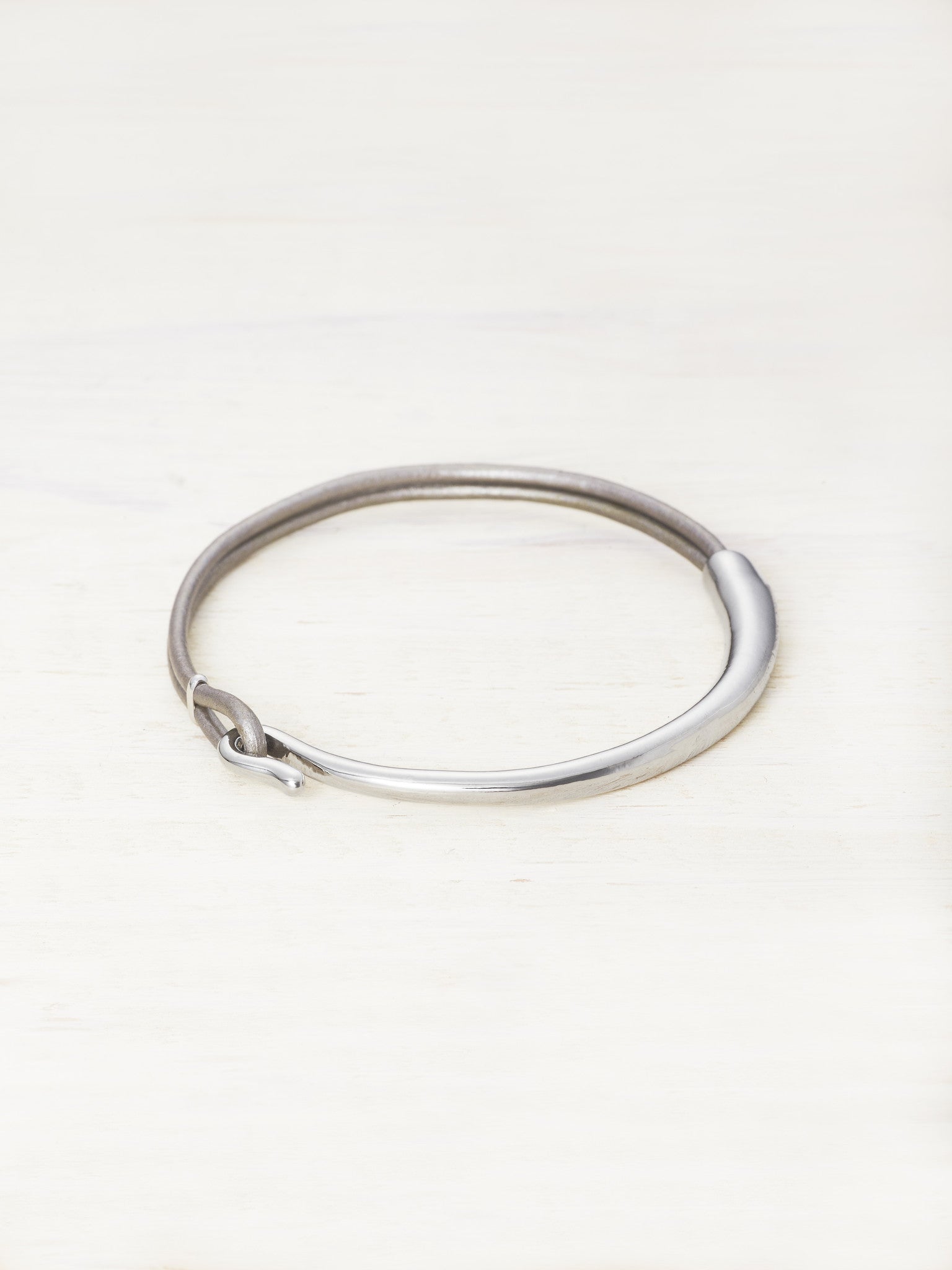 Leather Bar Bracelet - Metallic Slate - LUNESSA