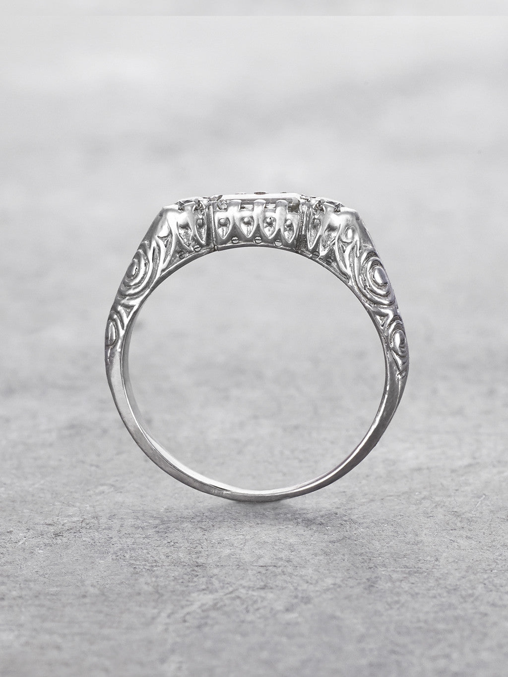 14K Empress Diamond Baguette Ring - LUNESSA