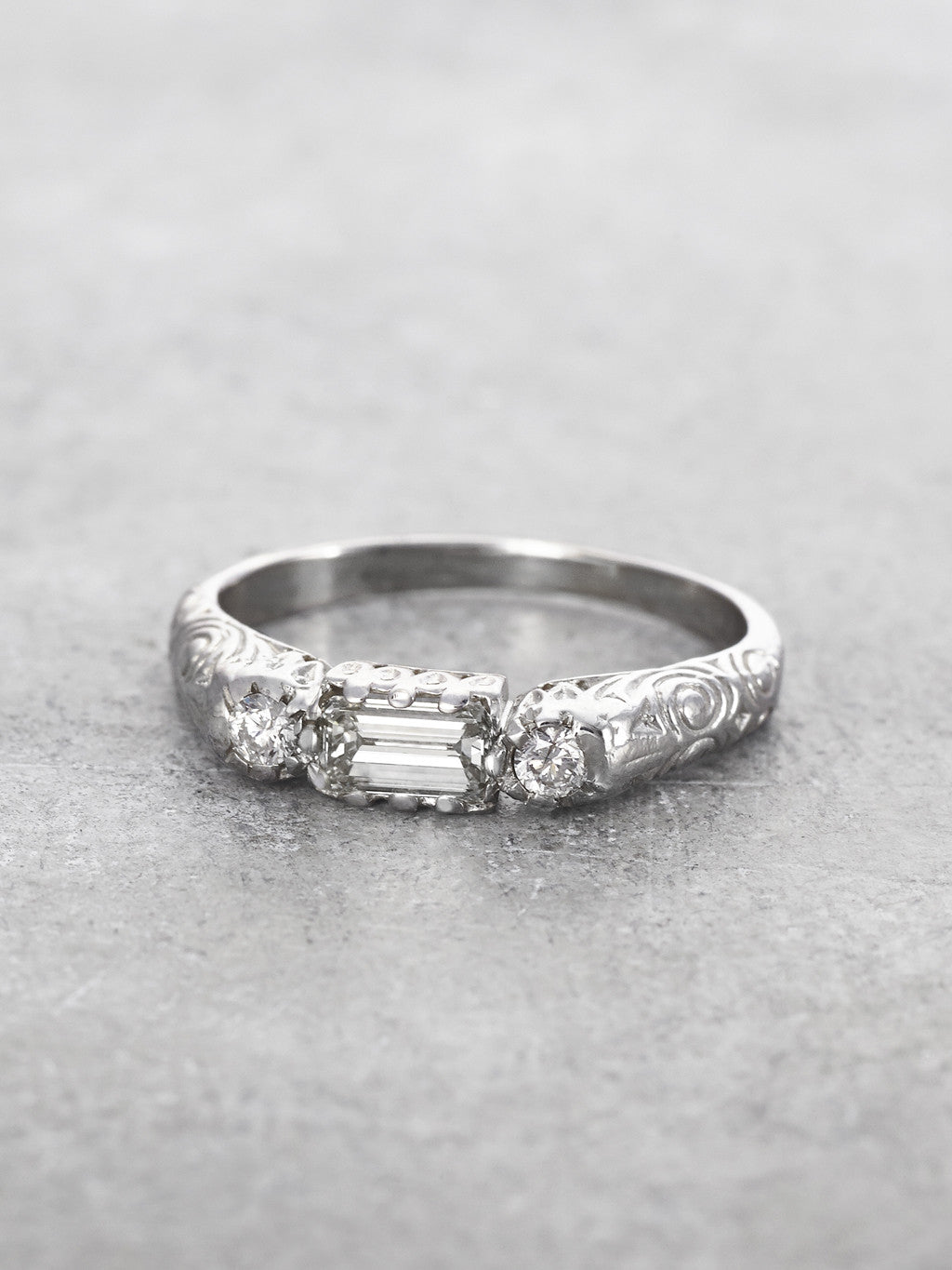 14K Empress Diamond Baguette Ring - LUNESSA