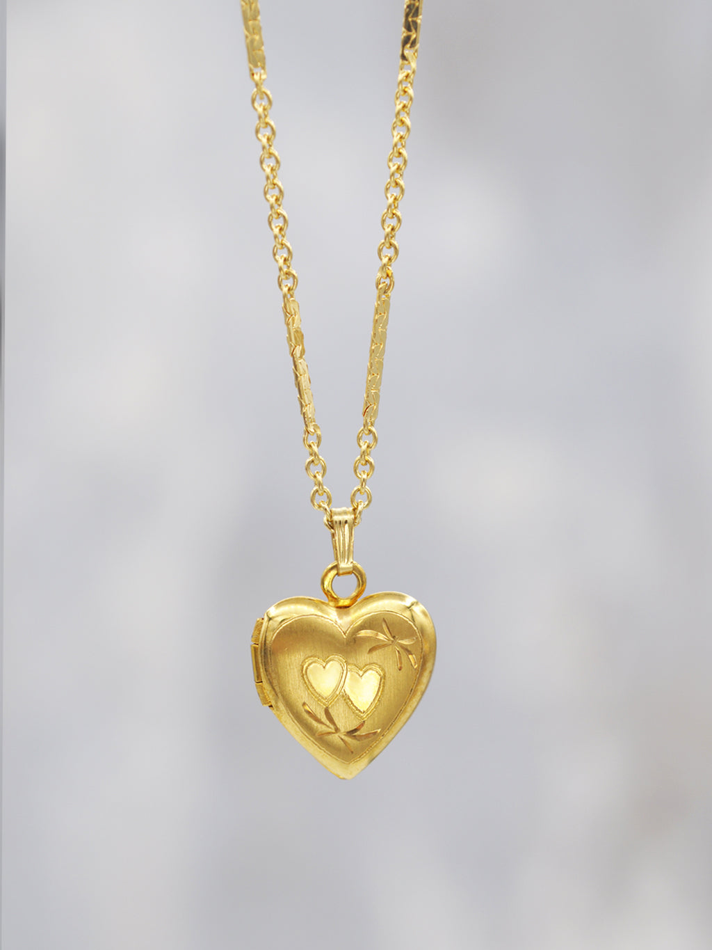 Heartstring Gold Locket Necklace - Penny Pairs