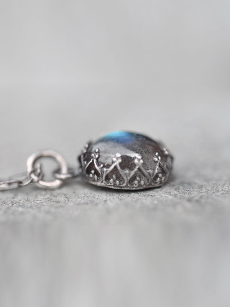 Antiqued Silver Labradorite Crown Necklace
